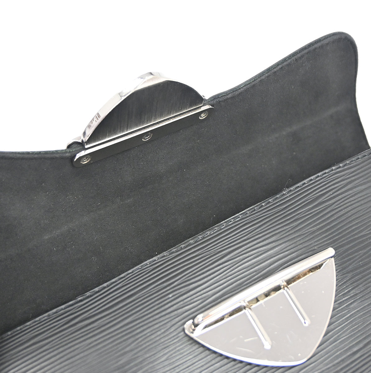 Louis Vuitton 2008 Black Epi Pochette Montaigne Handbag M59292
