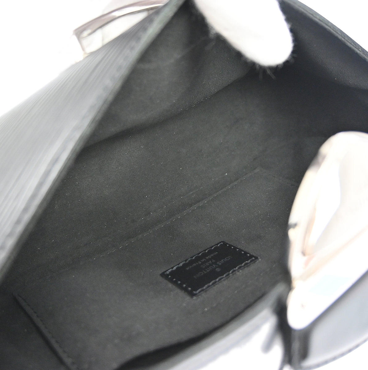 Louis Vuitton 2008 Black Epi Pochette Montaigne Handbag M59292