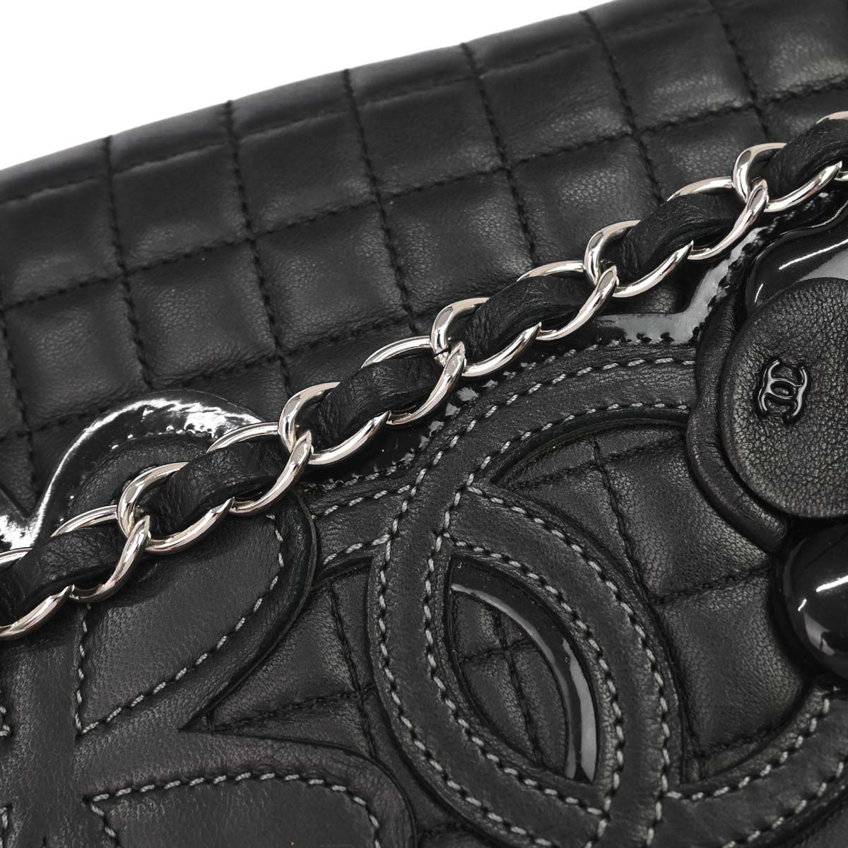 Chanel 2005-2006 Black Lambskin Choco Bar Camellia No.5 CC Clover Handbag