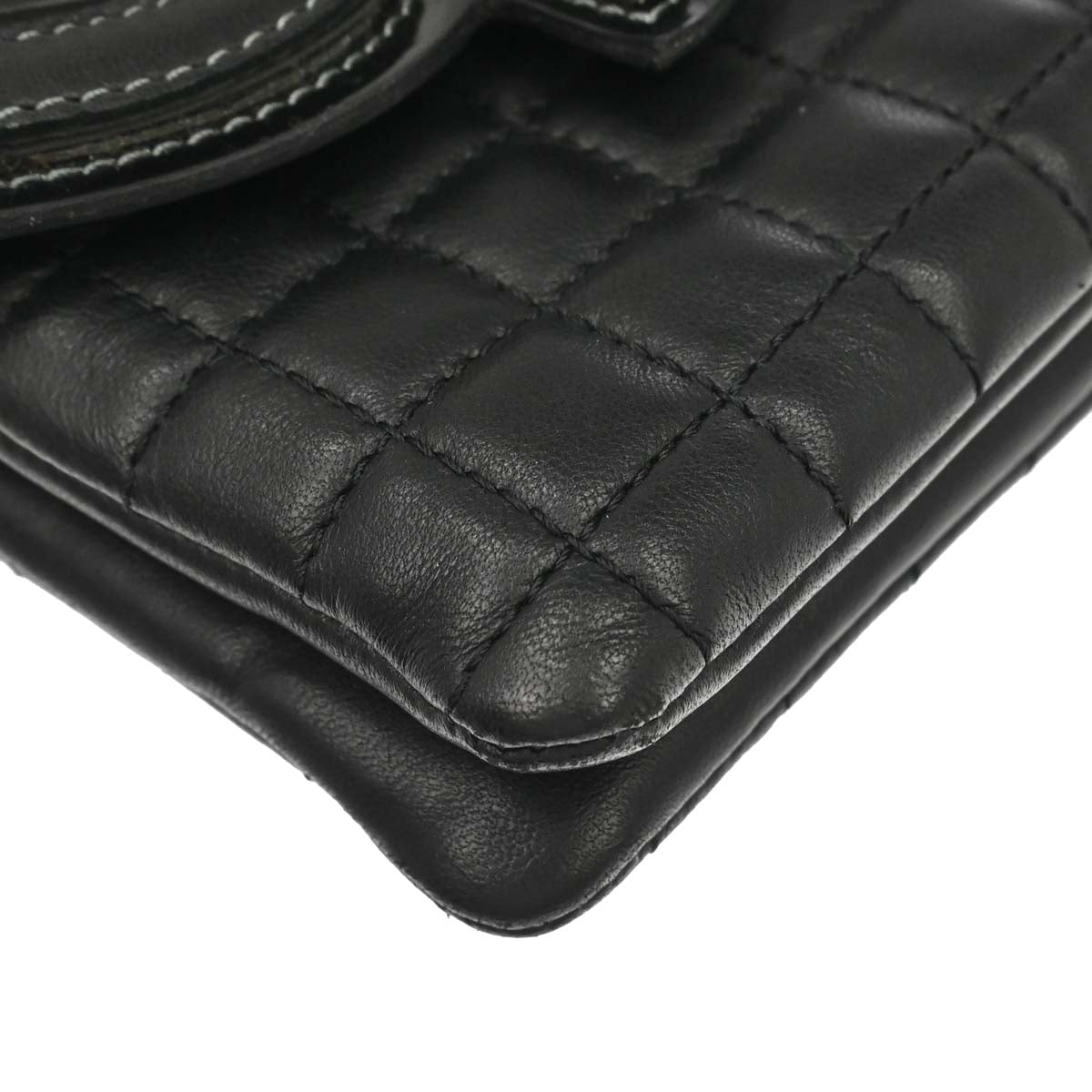 Chanel 2005-2006 Black Lambskin Choco Bar Camellia No.5 CC Clover Handbag