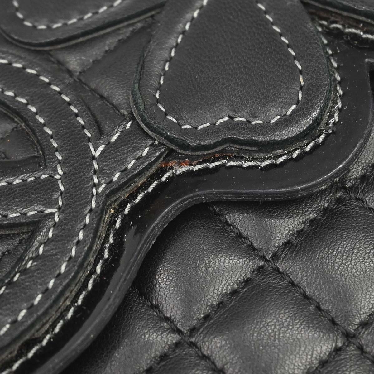 Chanel 2005-2006 Black Lambskin Choco Bar Camellia No.5 CC Clover Handbag