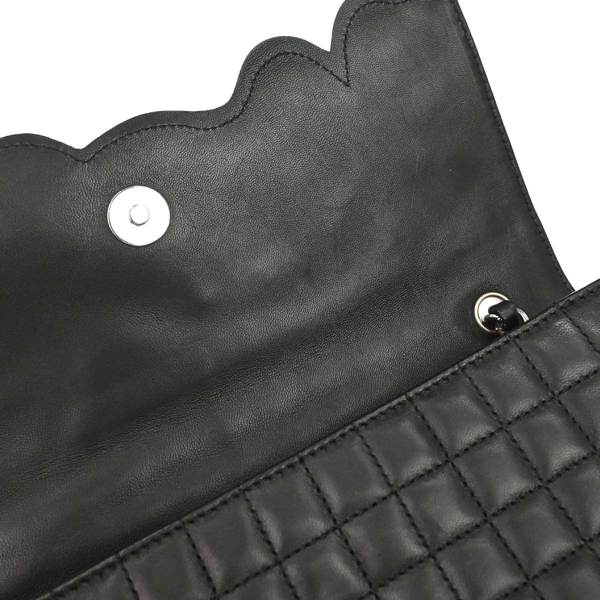Chanel 2005-2006 Black Lambskin Choco Bar Camellia No.5 CC Clover Handbag