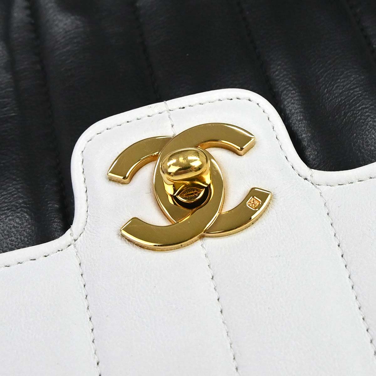 Chanel 1991-1994 Black White Lambskin Bicolor Flap Mademoiselle Shoulder Bag
