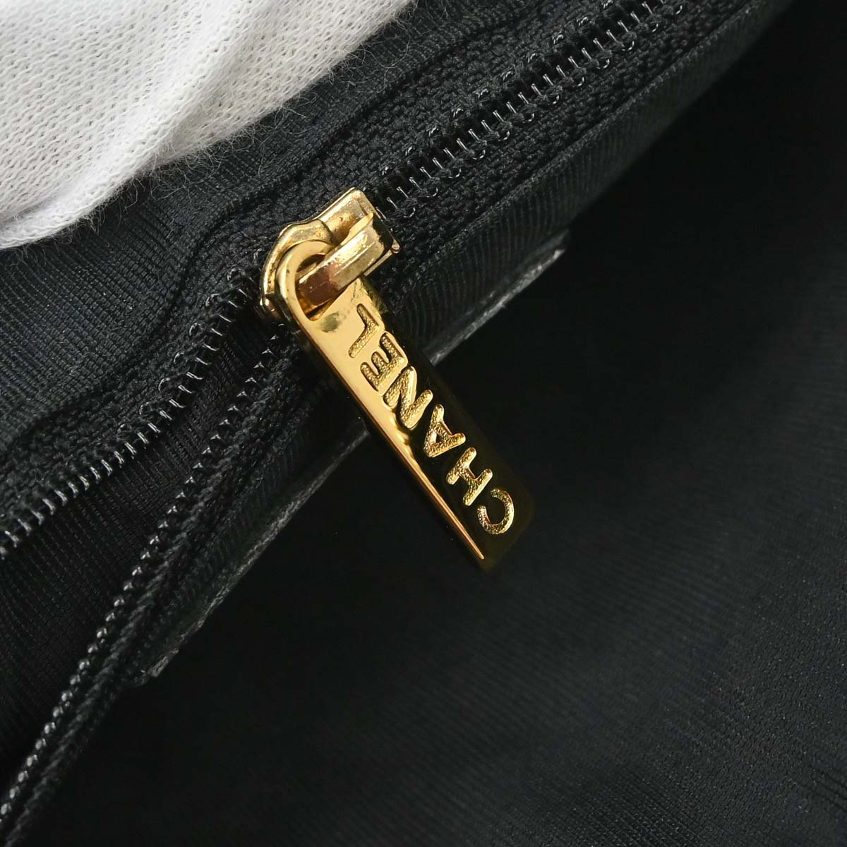 Chanel 2003-2004 Black Caviar Skin Handbag