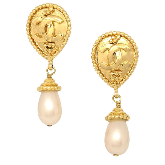 Chanel CC Logos Teardrop Costume Pearl Dangle Clip-On Earrings 96A