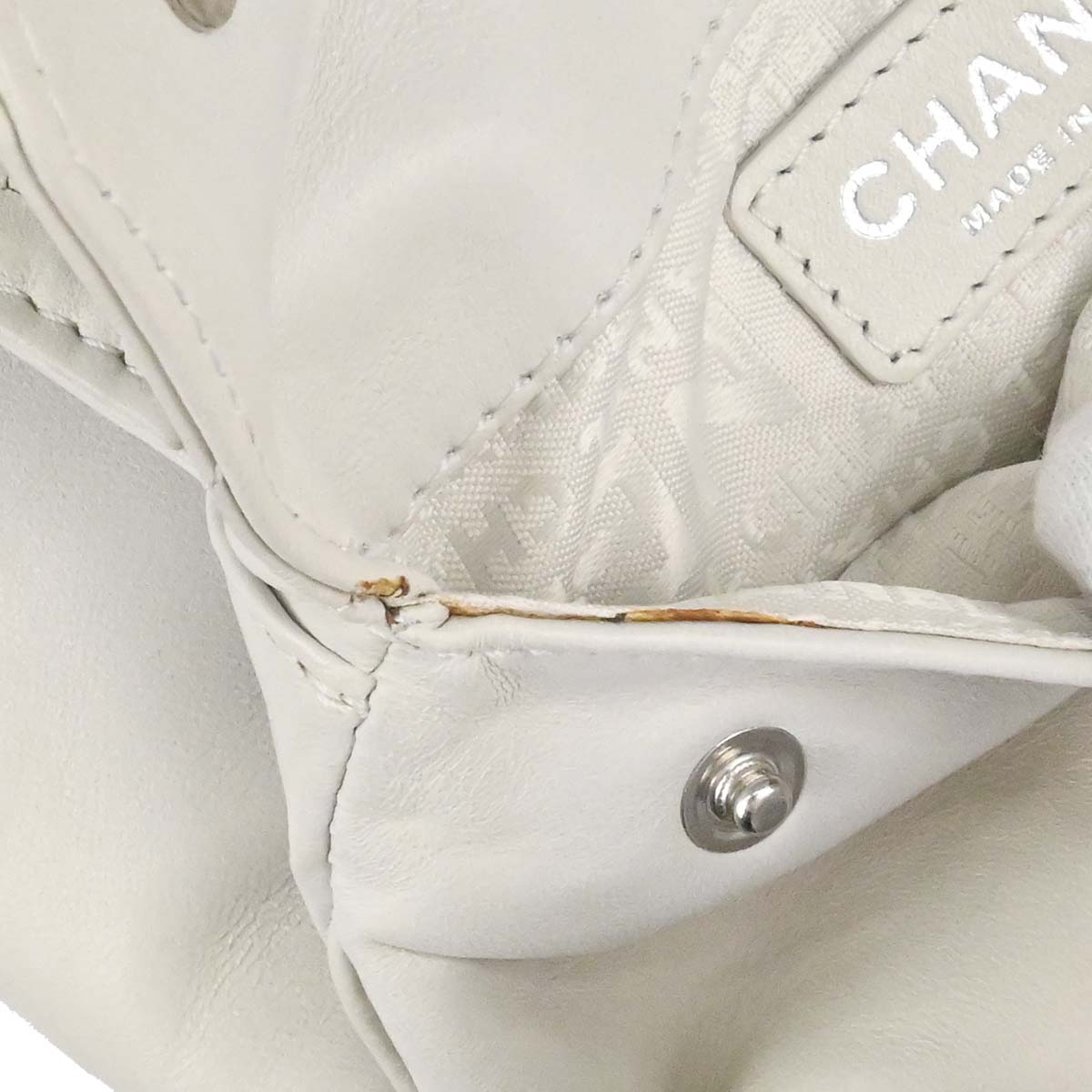 Chanel 2003-2004 White Lambskin Jacket Bag Body Bag