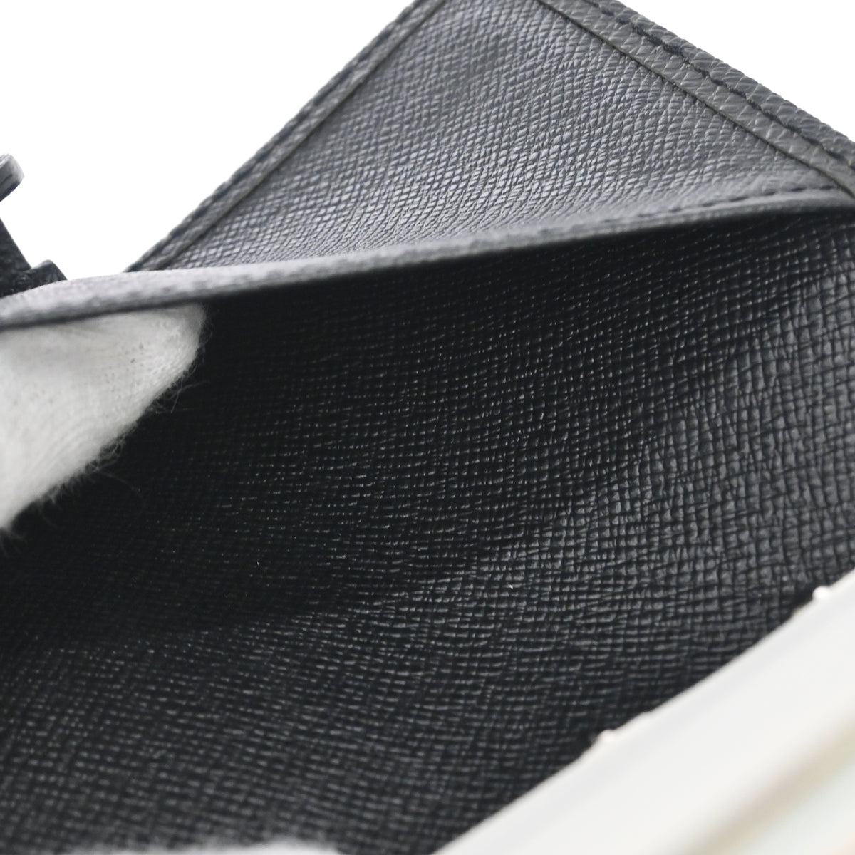 Louis Vuitton Black Taiga Agenda PM Notebook Cover R20426
