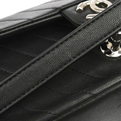 Chanel 2017-2018 Black Calfskin Chevron Shoulder Bag