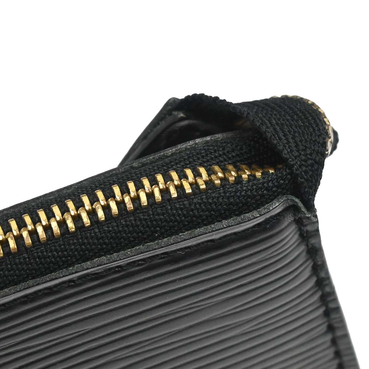 Louis Vuitton Black Epi Pochette Accessoires 24 Handbag M52952