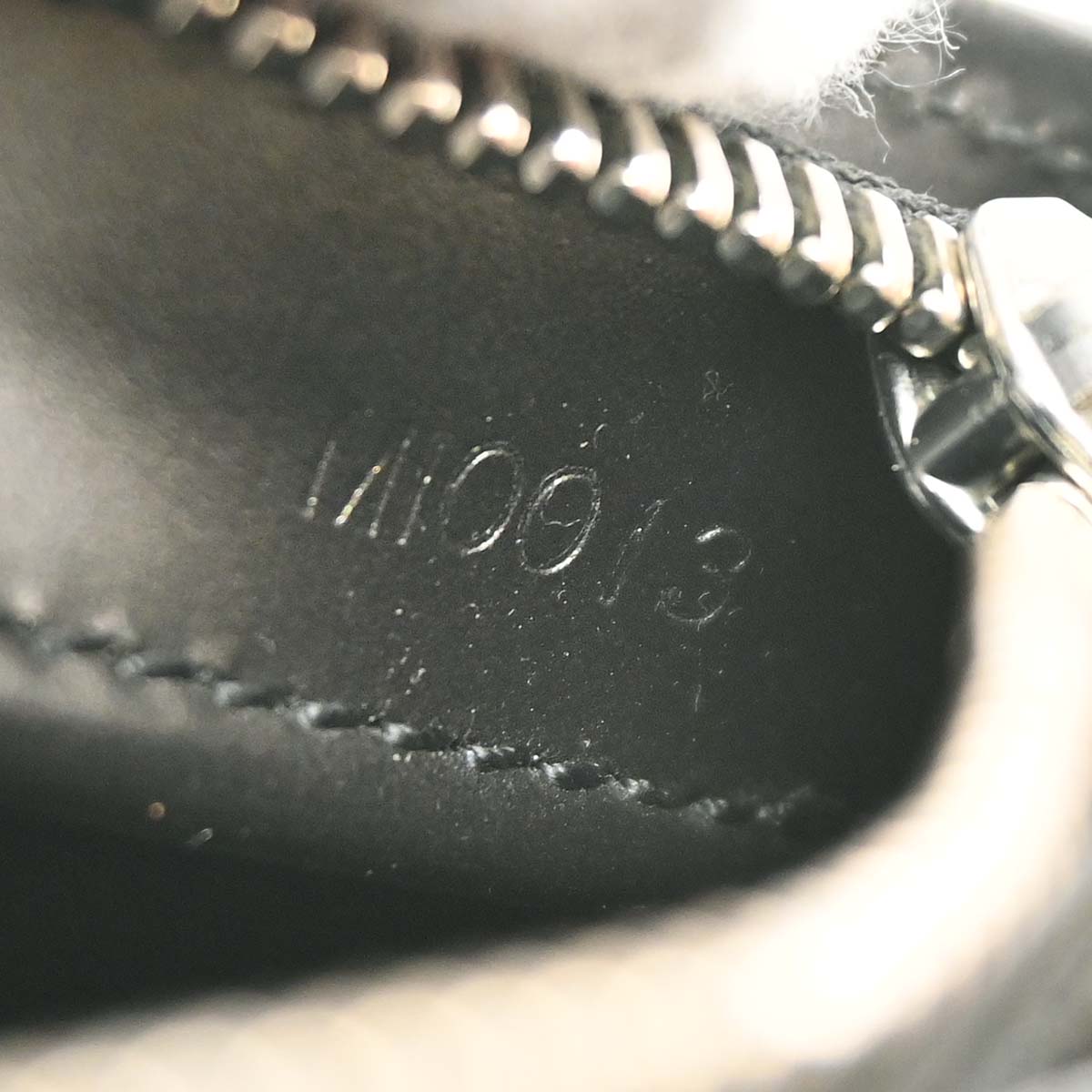 Louis Vuitton Black Monogram Mat Fowler Handbag M55142