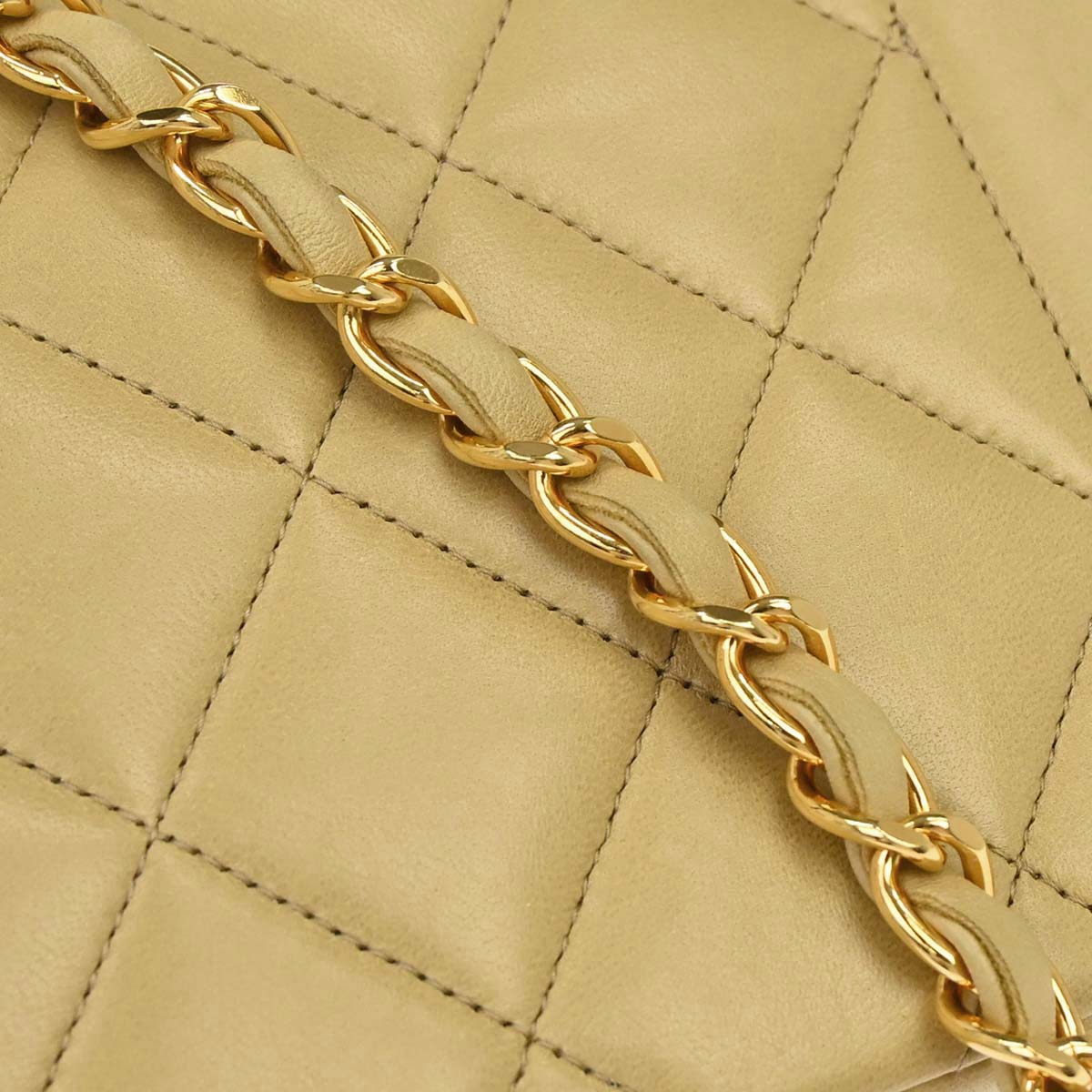 Chanel 1991-1994 Beige Lambskin Small Diana Shoulder Bag