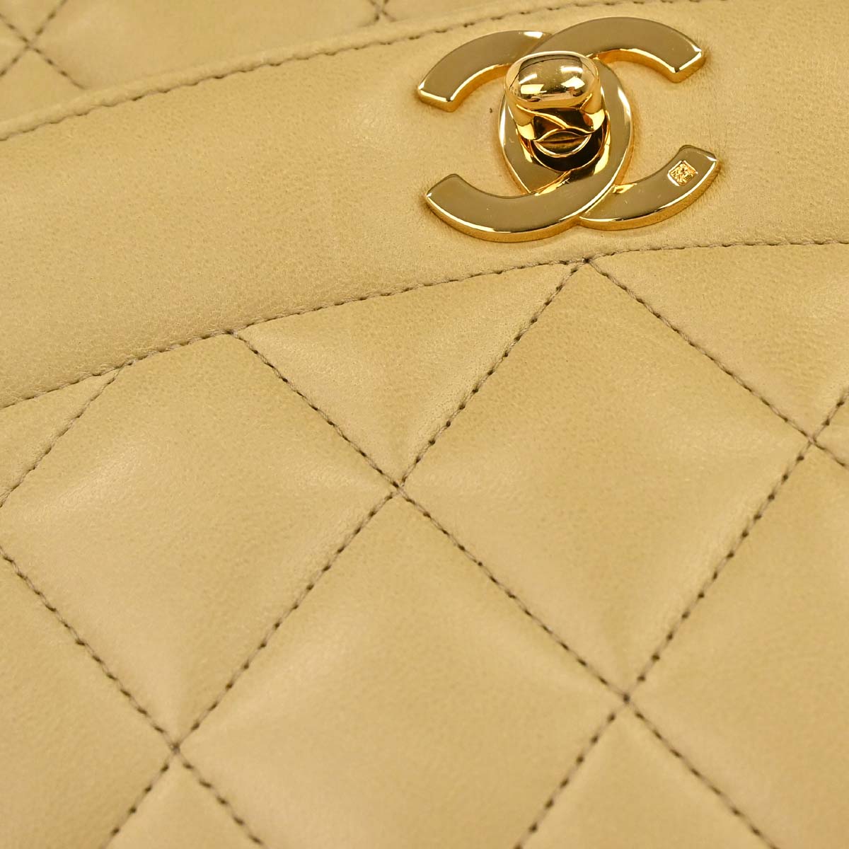 Chanel 1991-1994 Beige Lambskin Small Diana Shoulder Bag