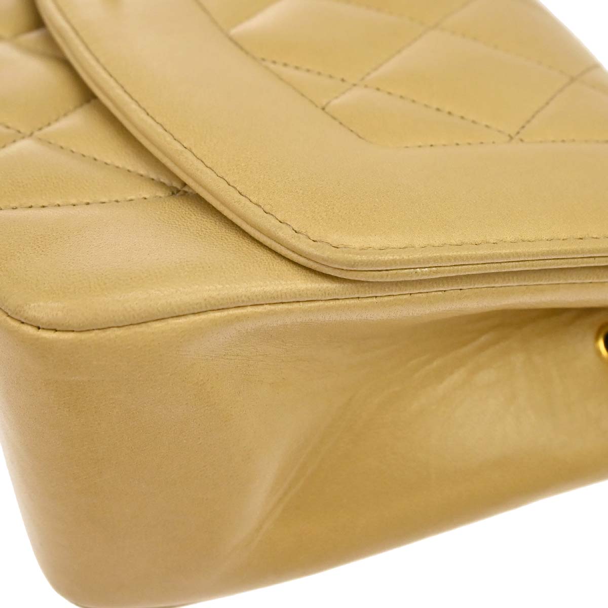 Chanel 1991-1994 Beige Lambskin Small Diana Shoulder Bag