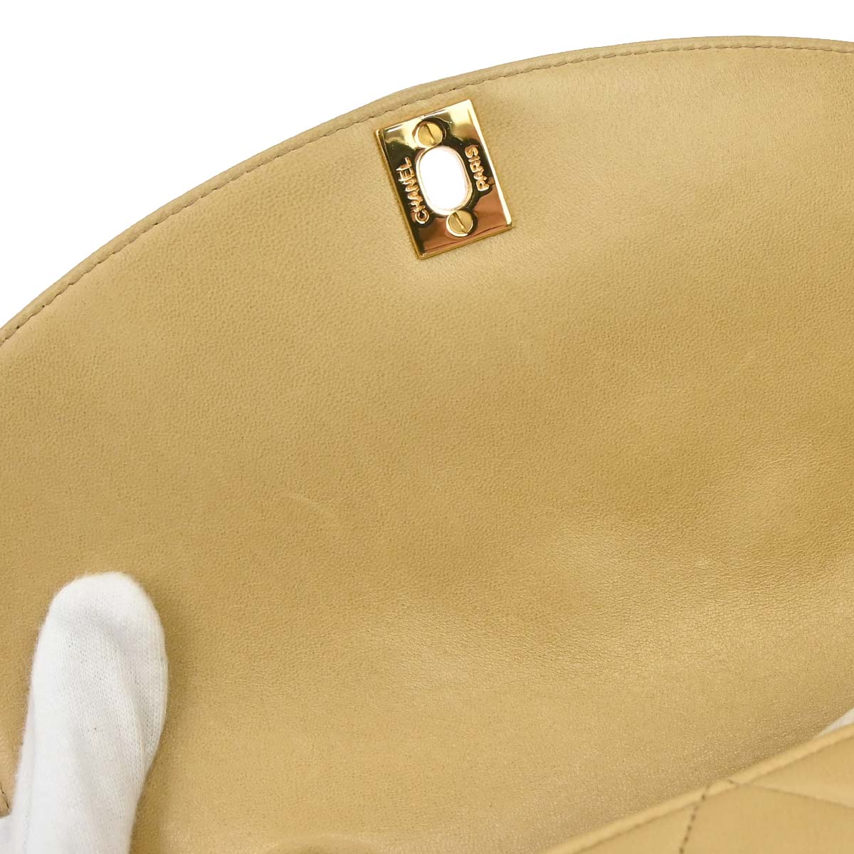 Chanel 1991-1994 Beige Lambskin Small Diana Shoulder Bag