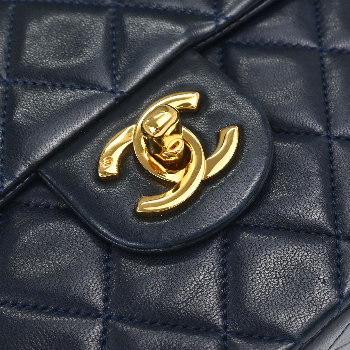 Chanel 1989-1991 Navy Lambskin Mini Classic Square Flap Shoulder Bag 17