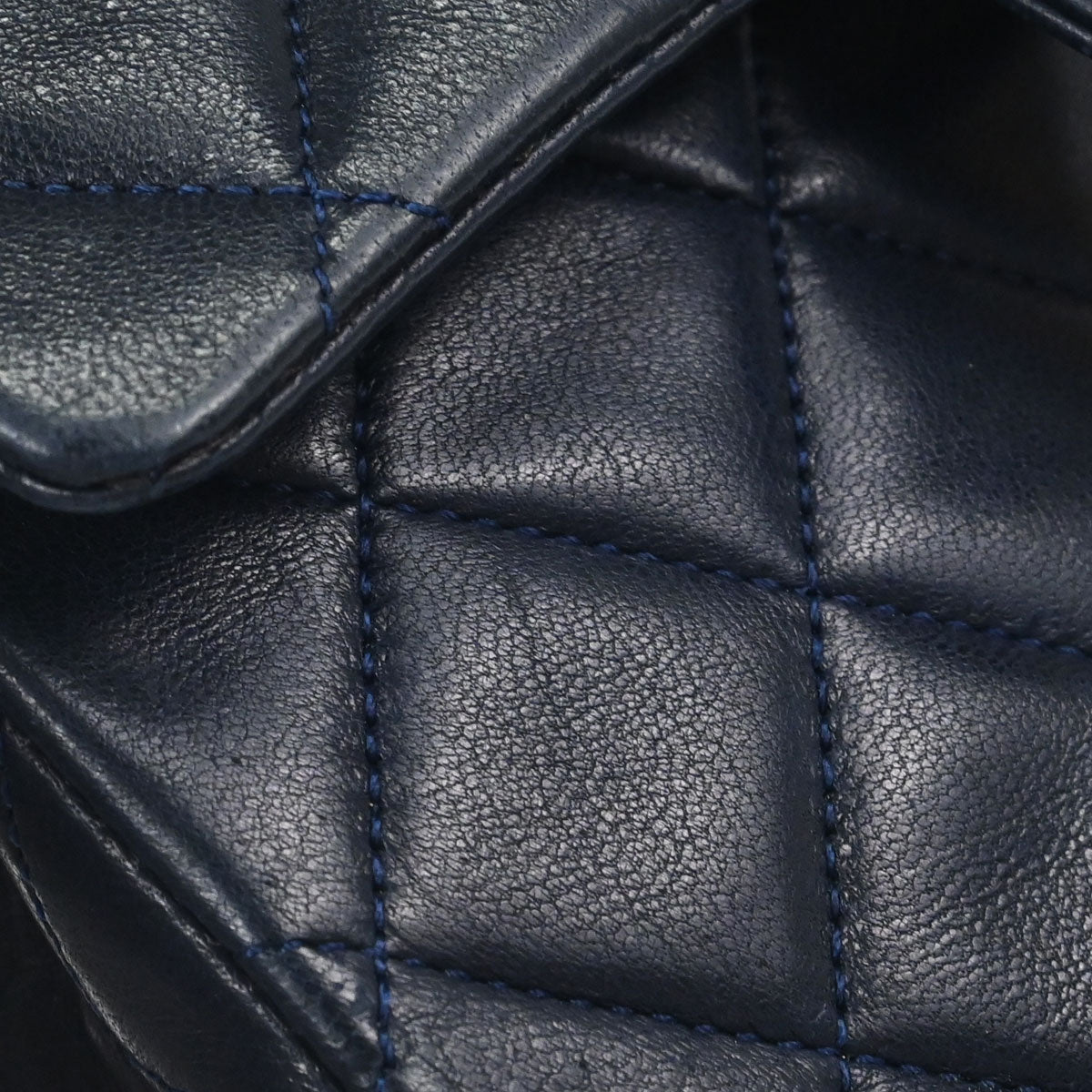 Chanel 1989-1991 Navy Lambskin Mini Classic Square Flap Shoulder Bag 17