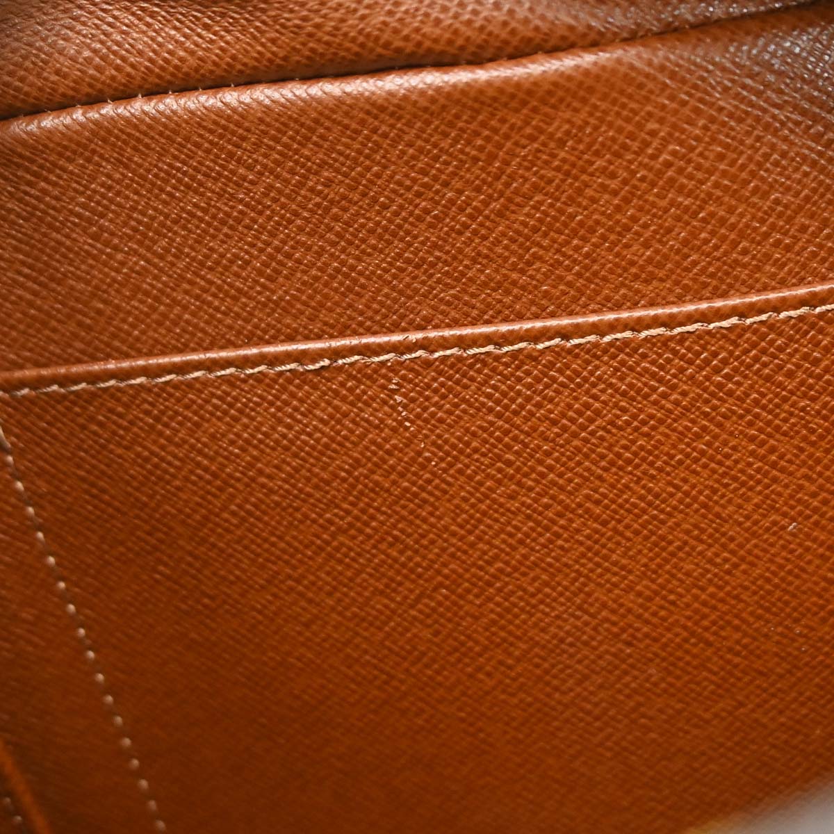 Louis Vuitton Monogram Cite MM Handbag M51182