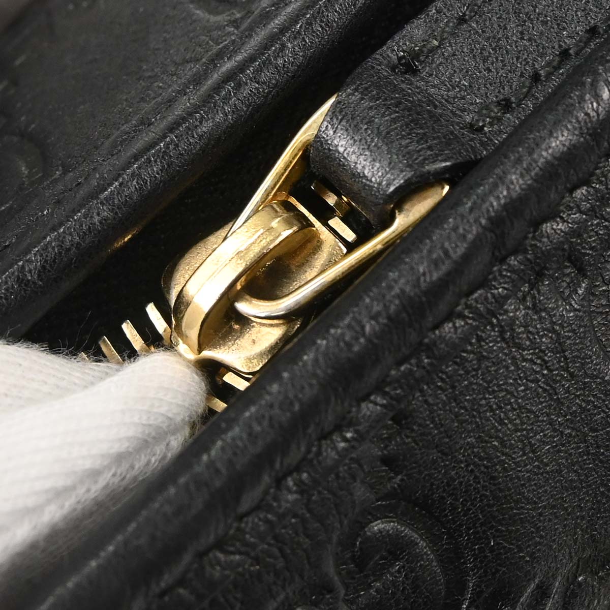 Gucci Black Guccissima Abbey D-ring Handbag