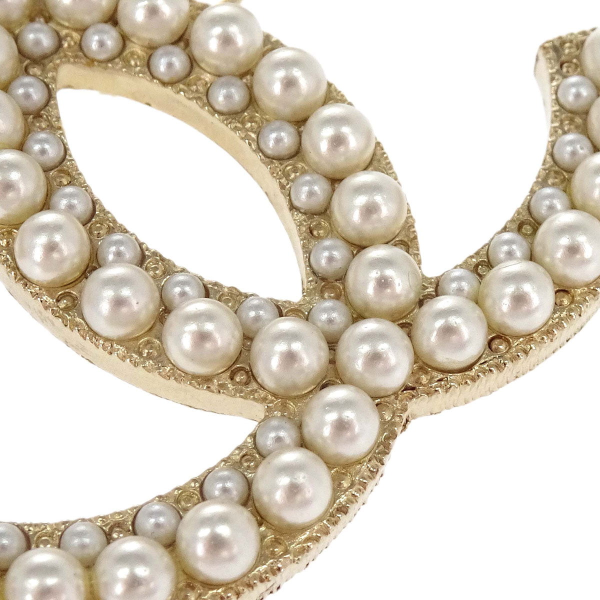 Chanel CC Costume Pearl Brooch Pin Gold A19V