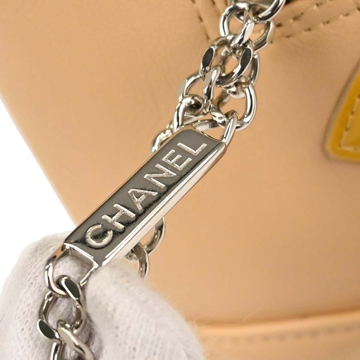Chanel 2005-2006 Beige Calfskin Cambon Ligne Bowling Bag