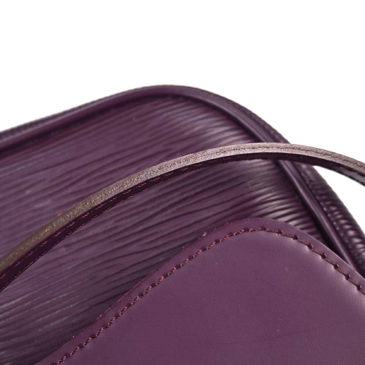 Louis Vuitton Purple Epi Pochette Montaigne Handbag M5929K