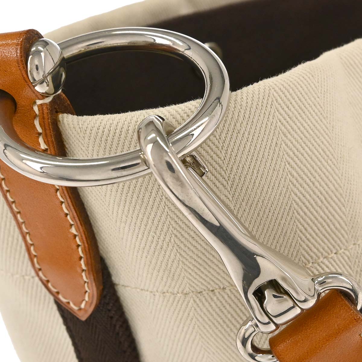 Hermes Beige Toile Chevron Sac de Pansage Bucket Shoulder Bag
