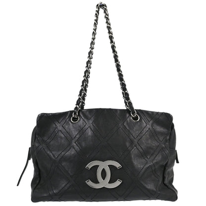 Chanel Black Calfskin Diamond Stitch Tote Handbag