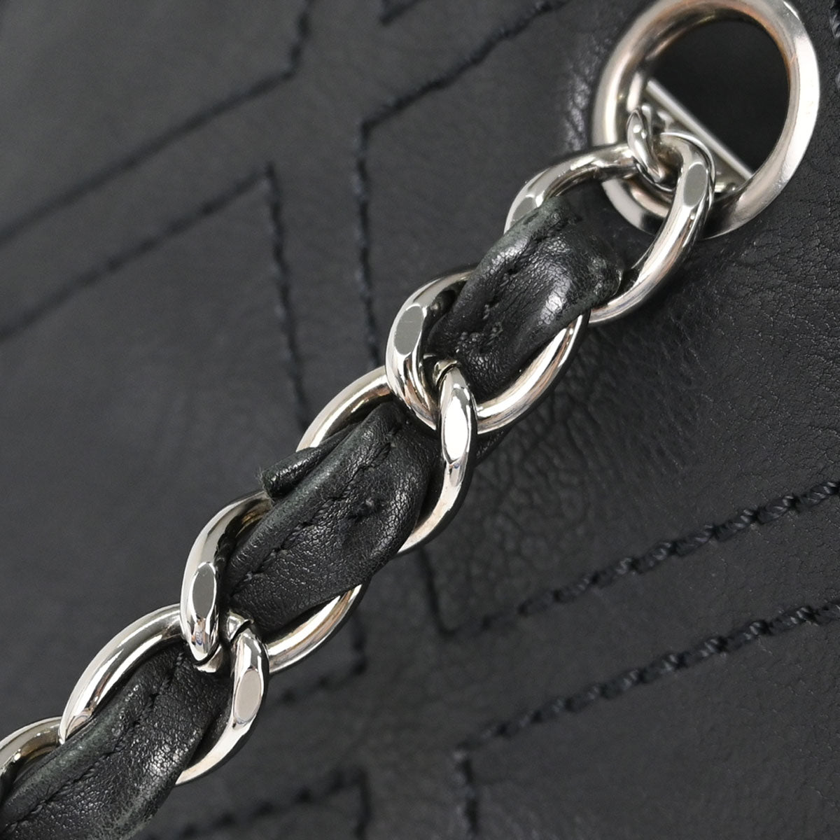 Chanel Black Calfskin Diamond Stitch Tote Handbag