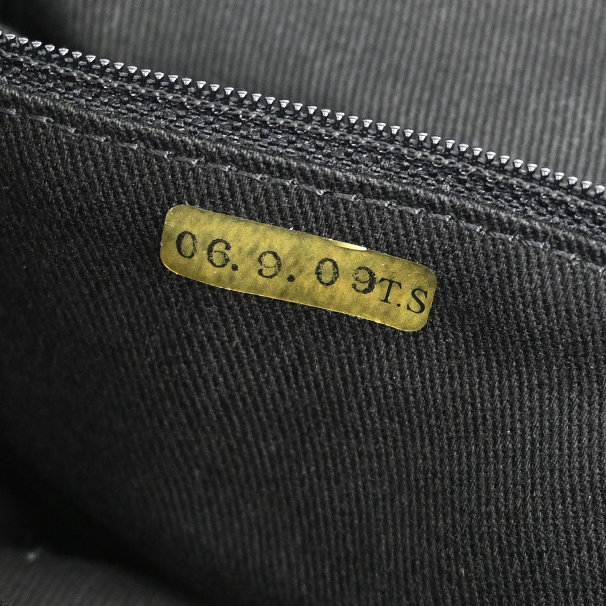 Chanel Black Calfskin Diamond Stitch Tote Handbag