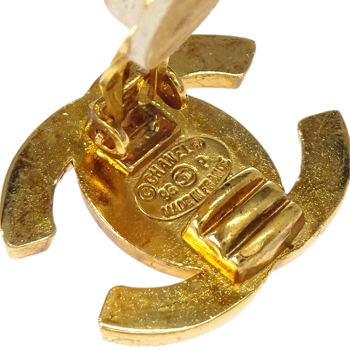 Chanel CC Turnlock Clip-On Earrings Gold Small 96P