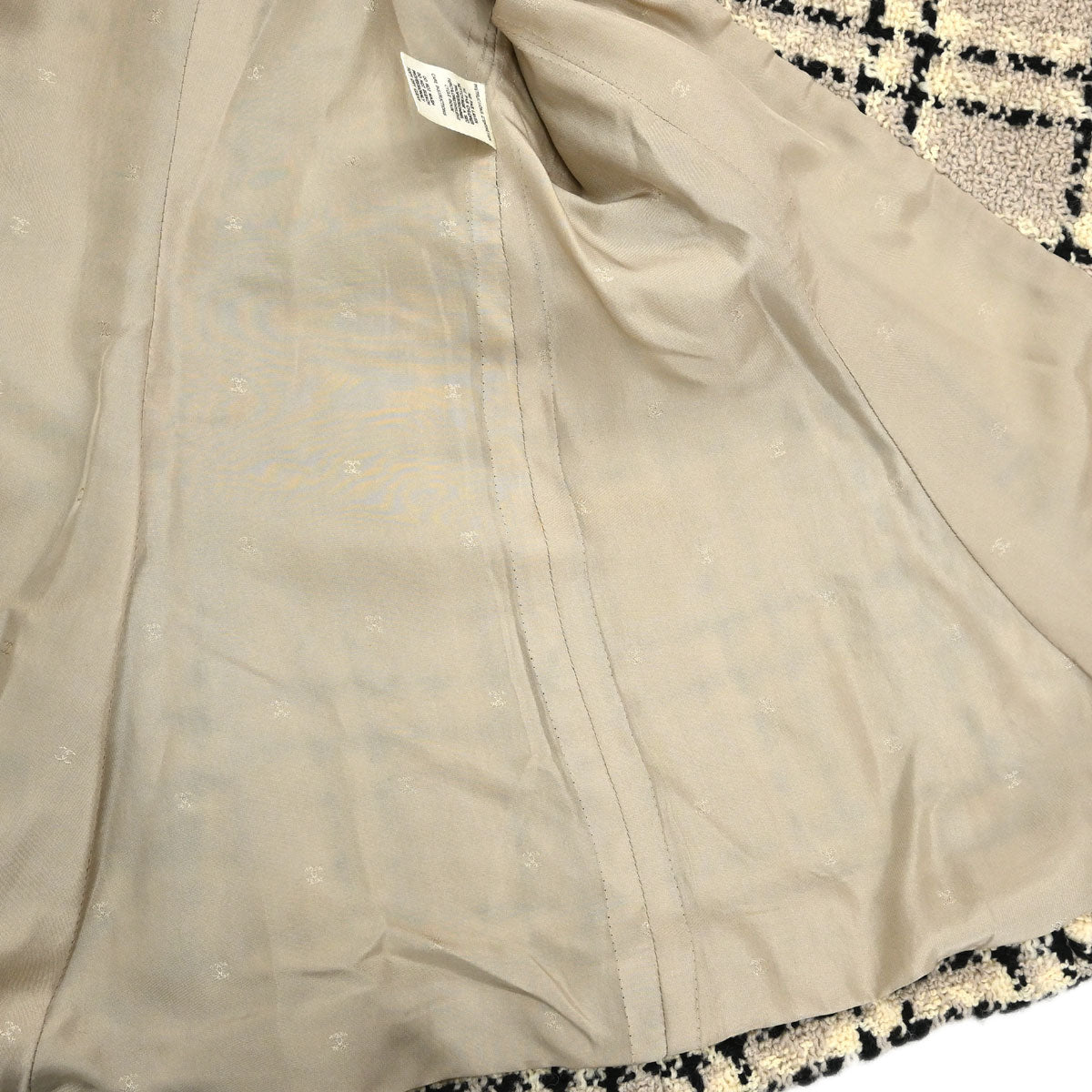 Chanel Jacket Check Tweed Beige Black