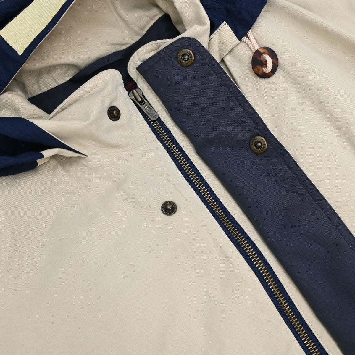 Burberrys Zip Up Hooded Jacket Light Beige #S