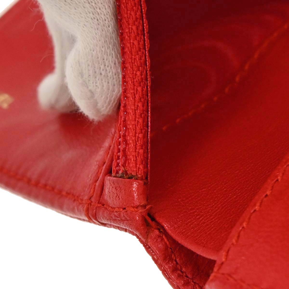 Chanel 1997-1999 Red Caviar Skin Trifold Wallet