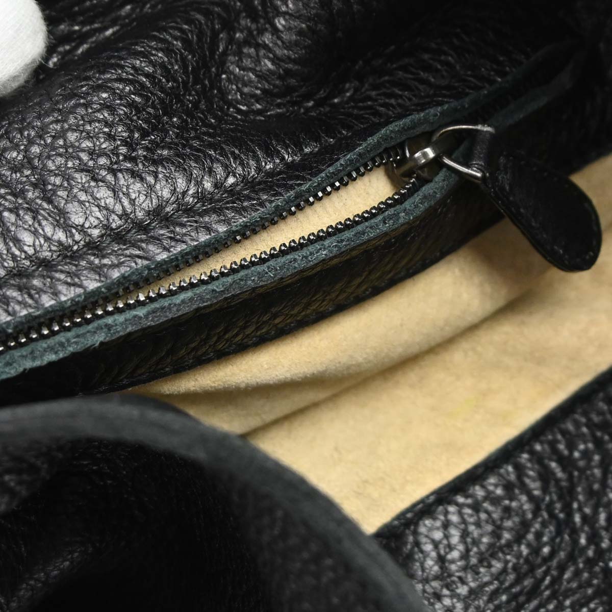 Bottega Veneta Black Leather Intrecciato Handbag