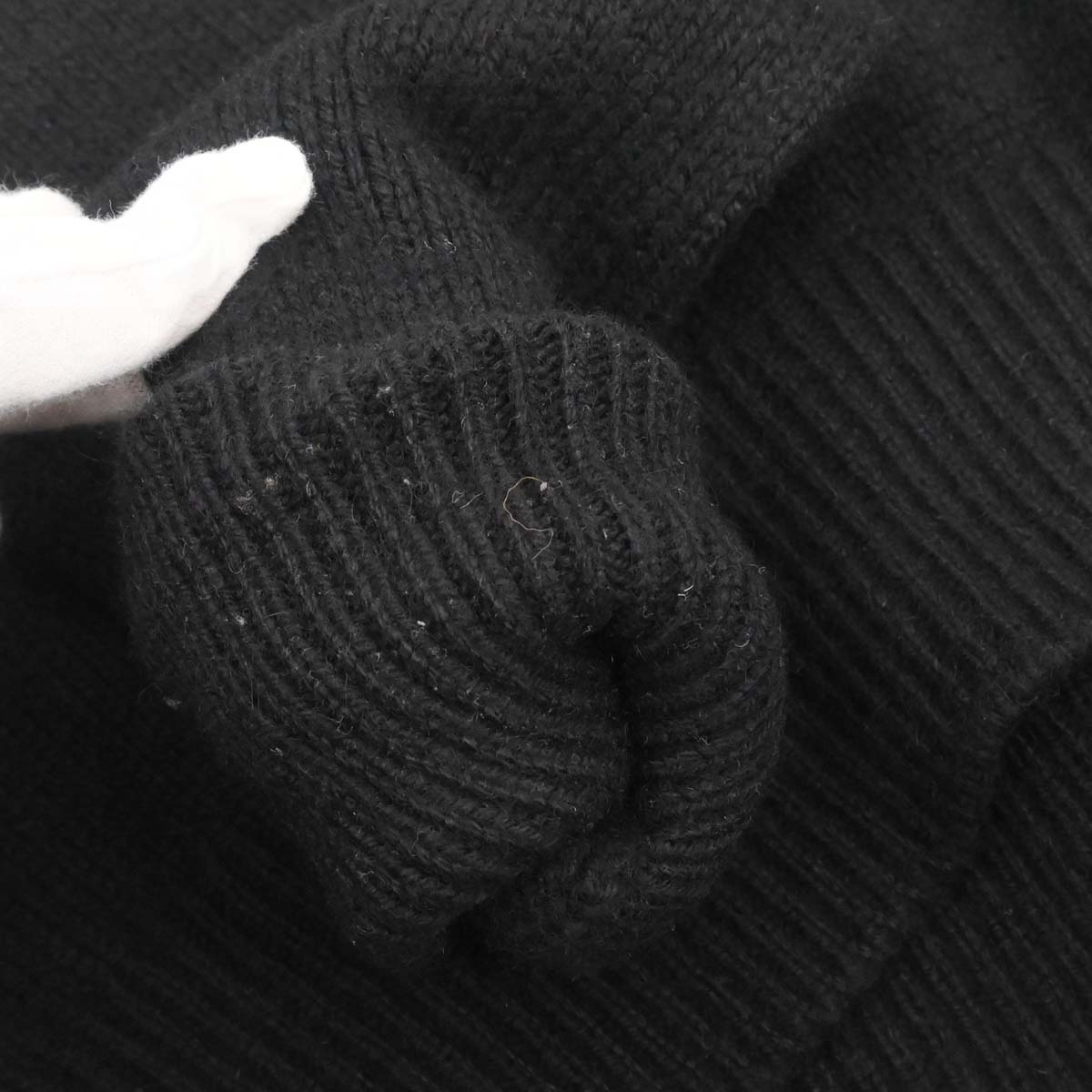 Chanel 1996 Cashmere Zip-up Knit Sweater #44