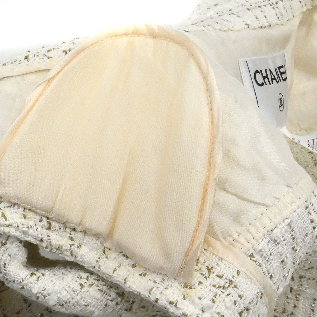 Chanel 2001 Setup Suit Jacket Skirt Tweed White #38