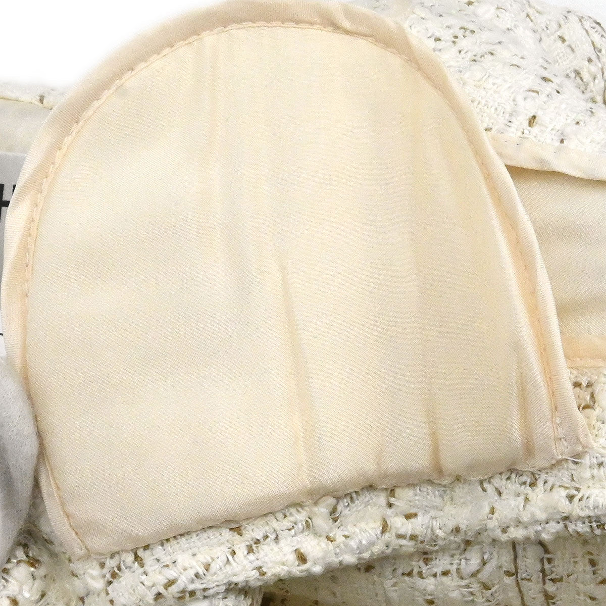 Chanel 2001 Setup Suit Jacket Skirt Tweed White #38