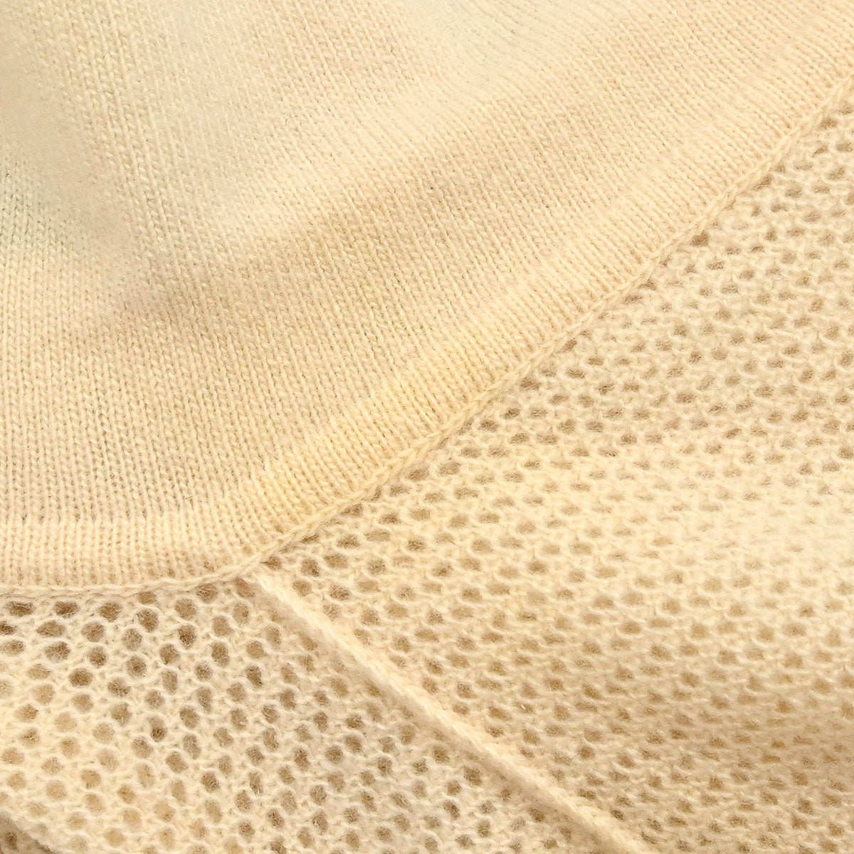Chanel 2001 Top Ivory #36