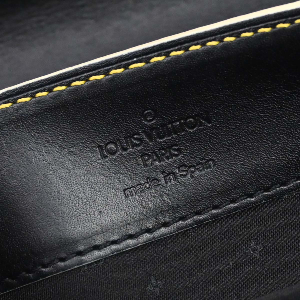 Louis Vuitton 2003 Black Suhali Talentueux Handbag M91820