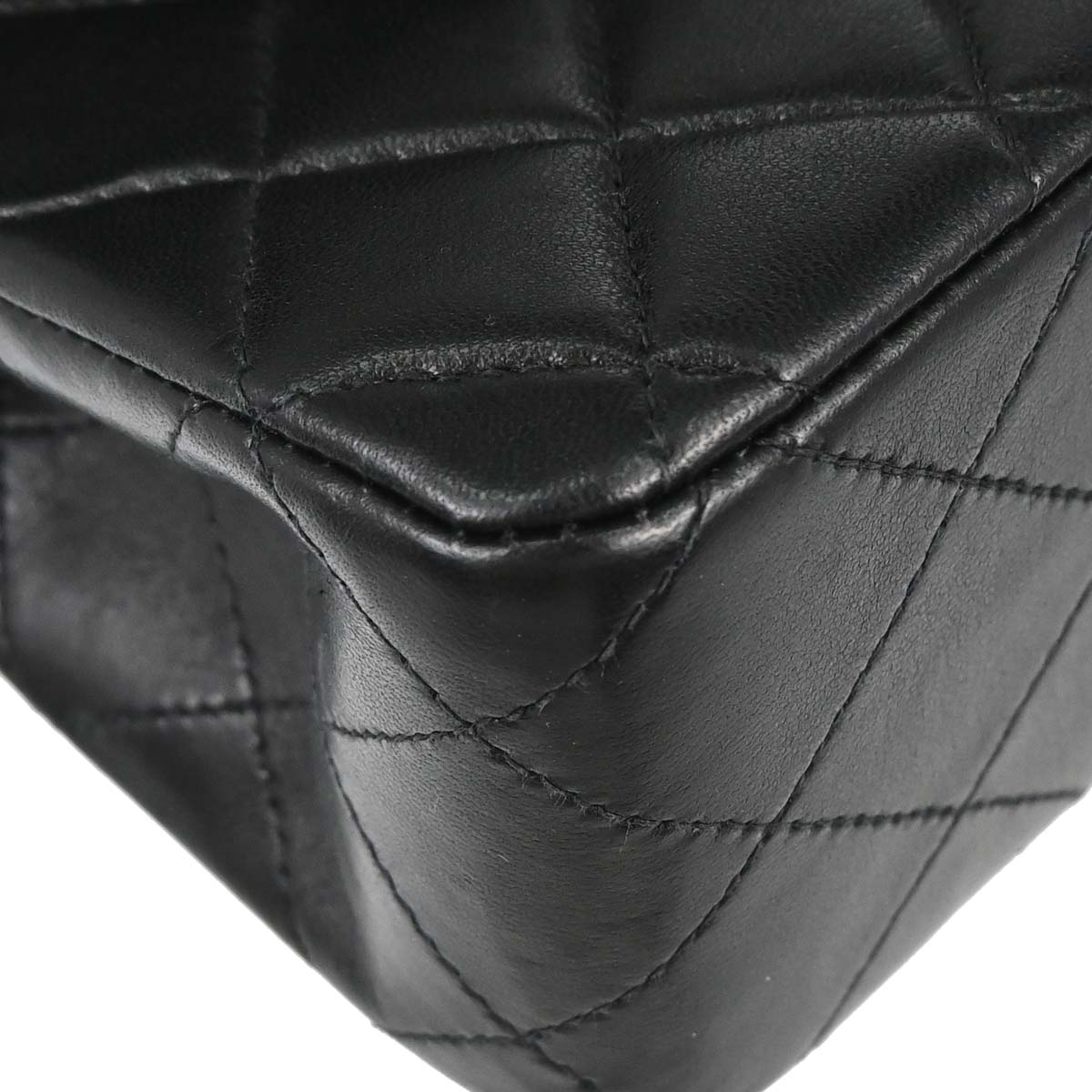 Chanel 2003-2004 Black Lambskin Medium Classic Double Flap Shoulder Bag