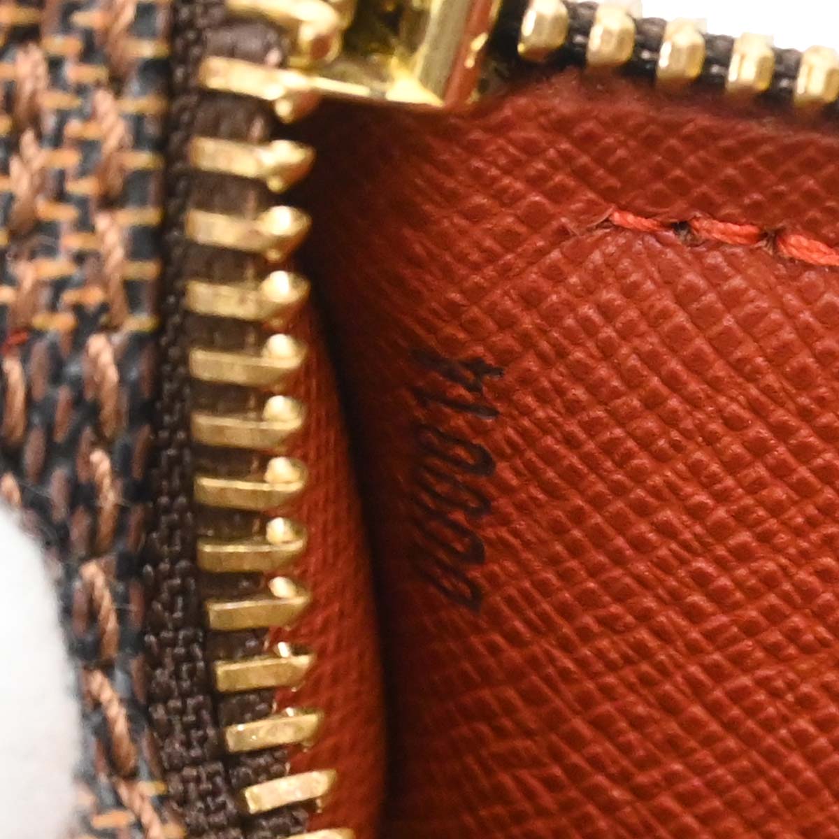 Louis Vuitton Damier Papillon 26 Handbag N51304