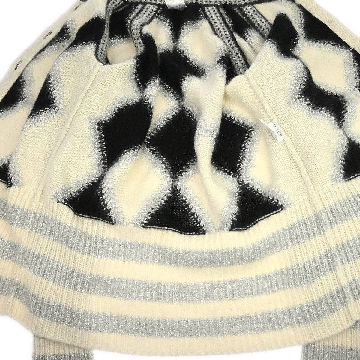 Chanel 2005 Cardigan White #38