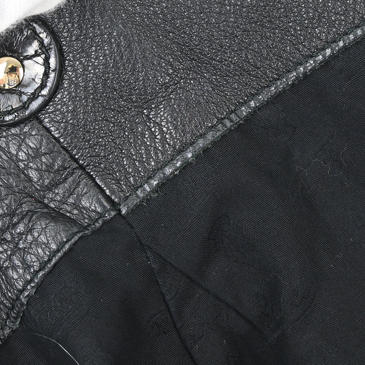 Gucci Black Leather G Wave Handbag