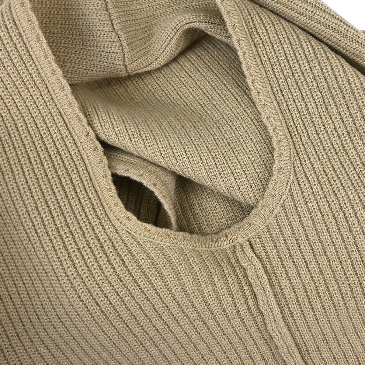 Chanel 1999 Sleeveless Vest Knit Top Beige #38