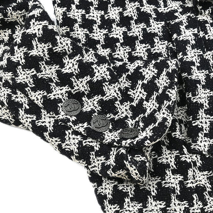 Chanel 2009 Single Breasted Houndstooth Jacket Tweed Black #38