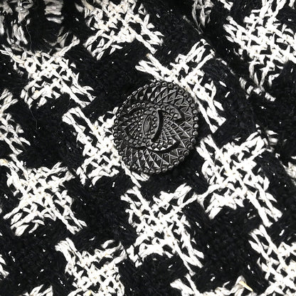 Chanel 2009 Single Breasted Houndstooth Jacket Tweed Black #38
