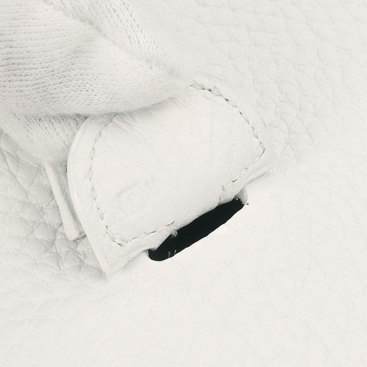 Hermes White Taurillon Clemence Evelyne 2 PM Shoulder Bag