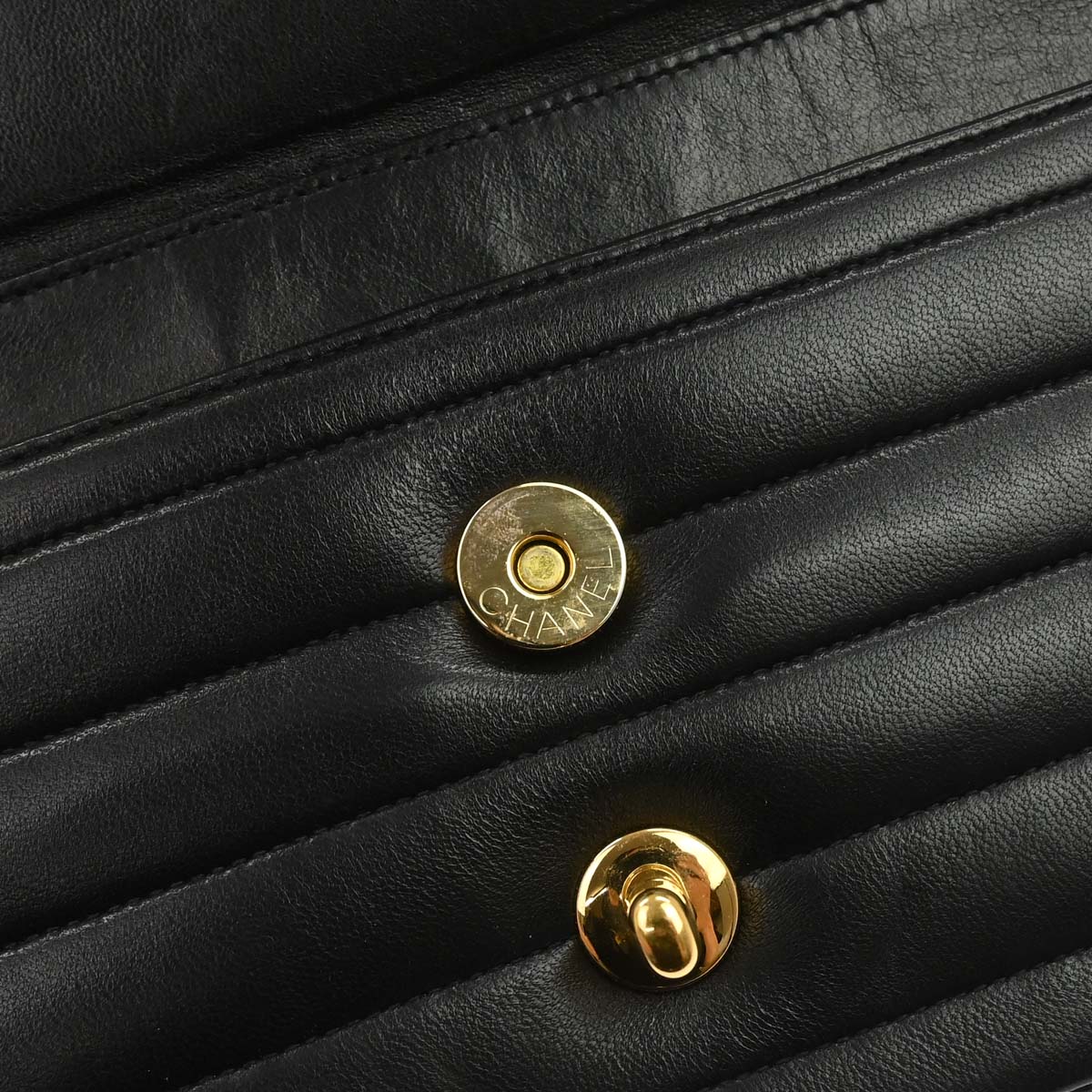 Chanel 1991-1994 Black Lambskin Horizontal Stitch Small Double Flap Shoulder Bag