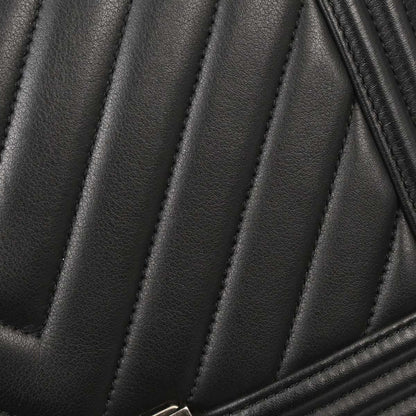 Boy Chanel 2018-2019 Black Lambskin Chevron Medium Shoulder Bag