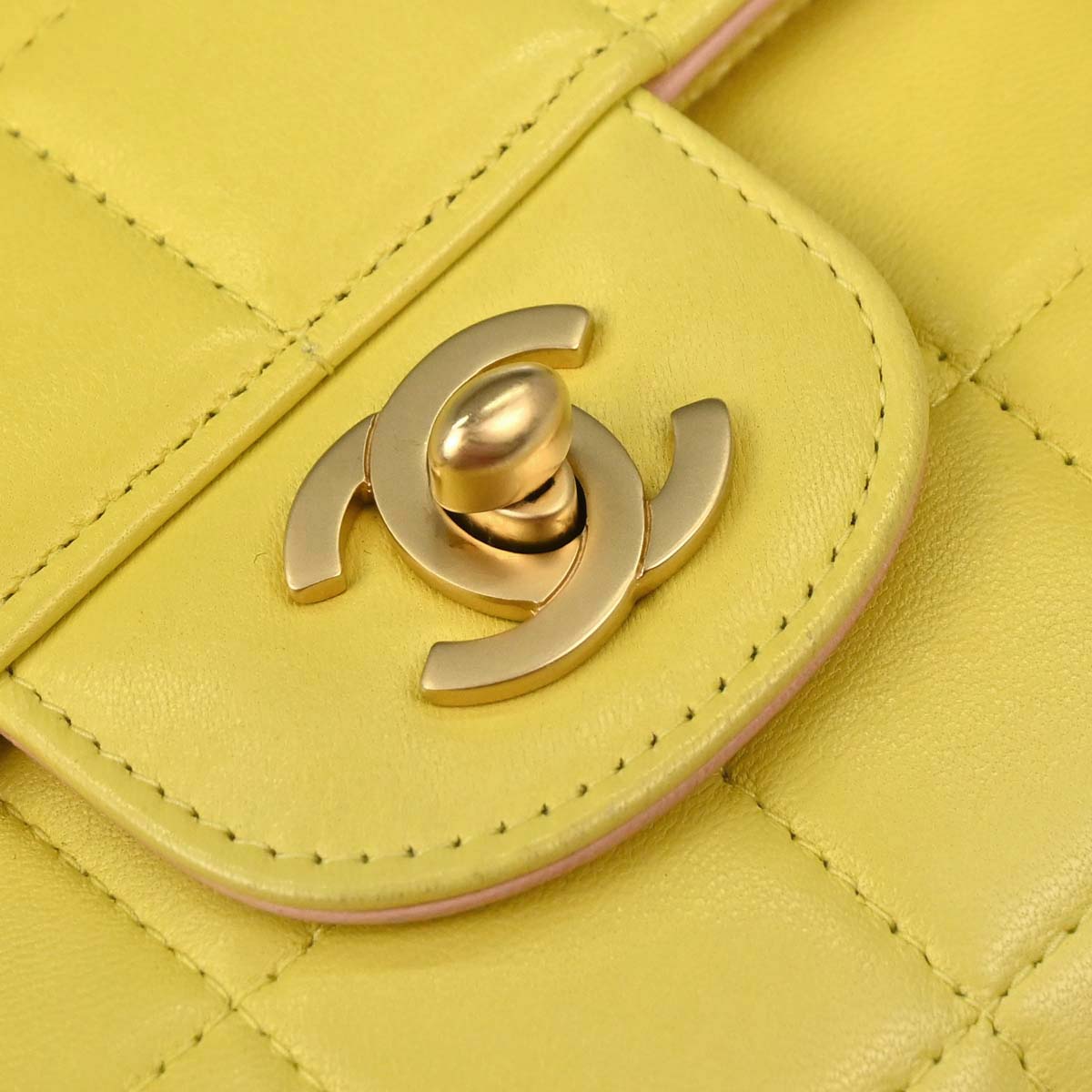 Chanel 2000-2002 Yellow Lambskin East West Choco Bar Shoulder Bag
